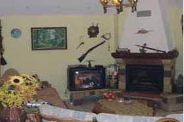 Polonia Chata Łabapa, Exterior